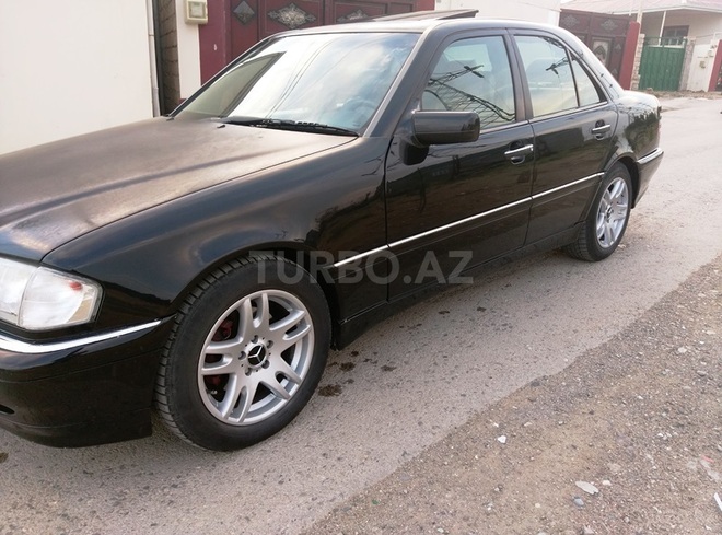 Mercedes C 230 2000, 218,107 km - 2.3 l - Bakı