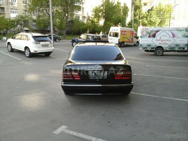 Mercedes E 320 2000, 230,000 km - 3.2 l - Bakı