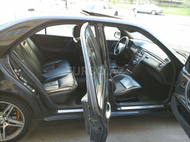 Mercedes E 320 2000, 230,000 km - 3.2 l - Bakı