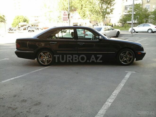 Mercedes E 320 2000, 230,000 km - 3.2 l - Bakı