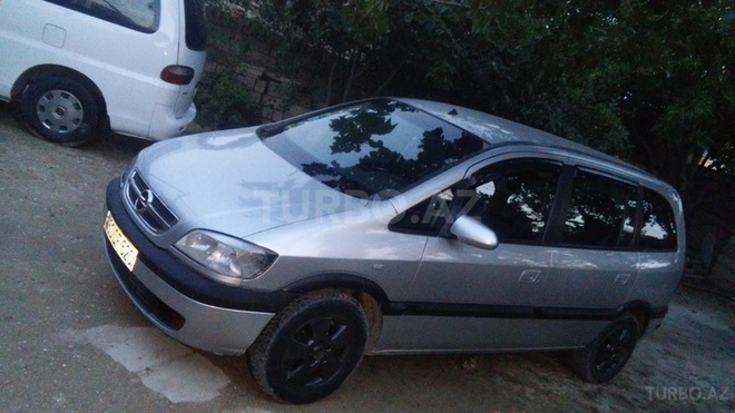 Opel Zafira 2003, 198,000 km - 2.0 l - Bakı