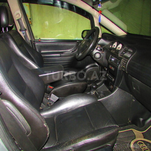Opel Zafira 2003, 198,000 km - 2.0 l - Bakı
