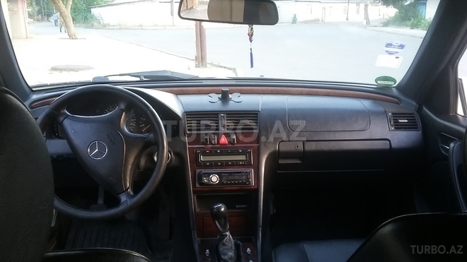 Mercedes C 200 1998, 230,000 km - 2.0 l - Qazax