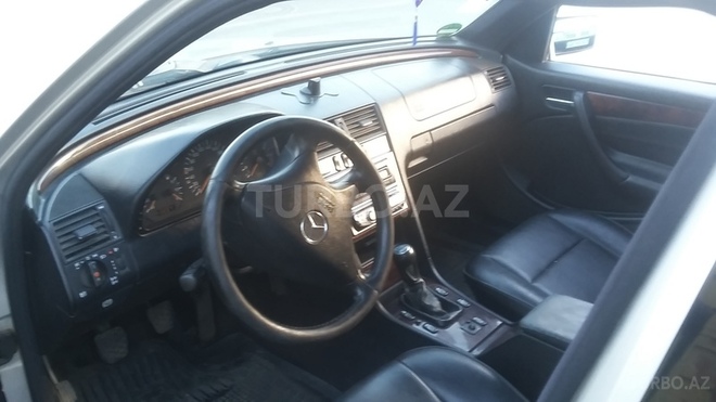 Mercedes C 200 1998, 230,000 km - 2.0 l - Qazax