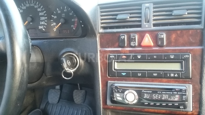 Mercedes C 200 1998, 230,000 km - 2.0 l - Qazax