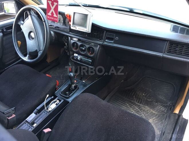 Mercedes 190 1993, 385,000 km - 2.5 l - Bakı