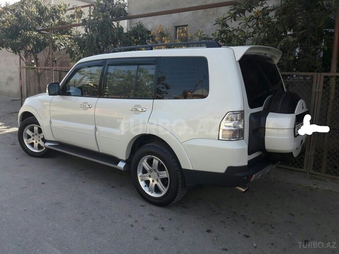 Mitsubishi Pajero 2008, 134,000 km - 3.0 l - Bakı