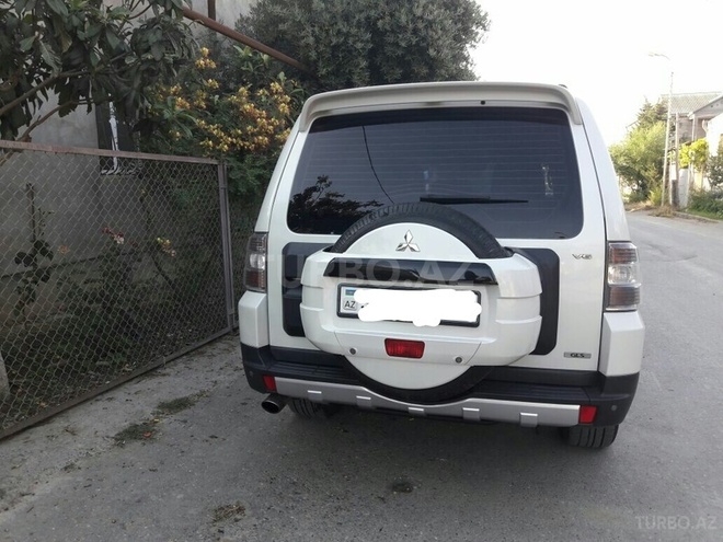 Mitsubishi Pajero 2008, 134,000 km - 3.0 l - Bakı