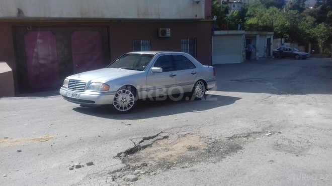 Mercedes C 180 1994, 270,000 km - 1.8 l - Bakı