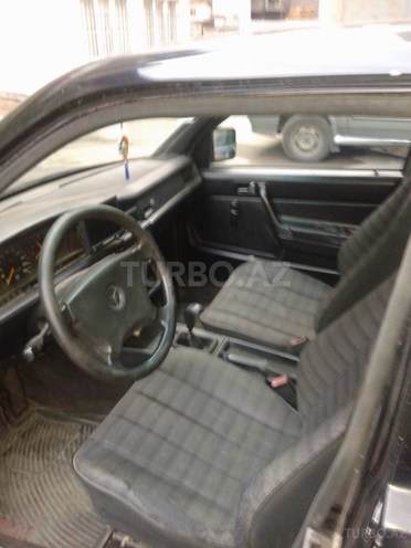 Mercedes 190 1992, 330,000 km - 1.8 l - Bakı