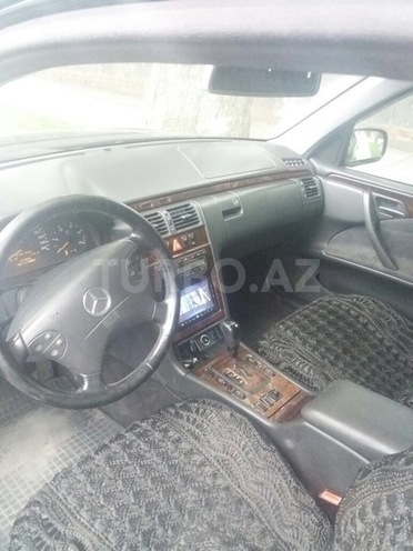 Mercedes E 220 2001, 350,000 km - 2.2 l - Bakı