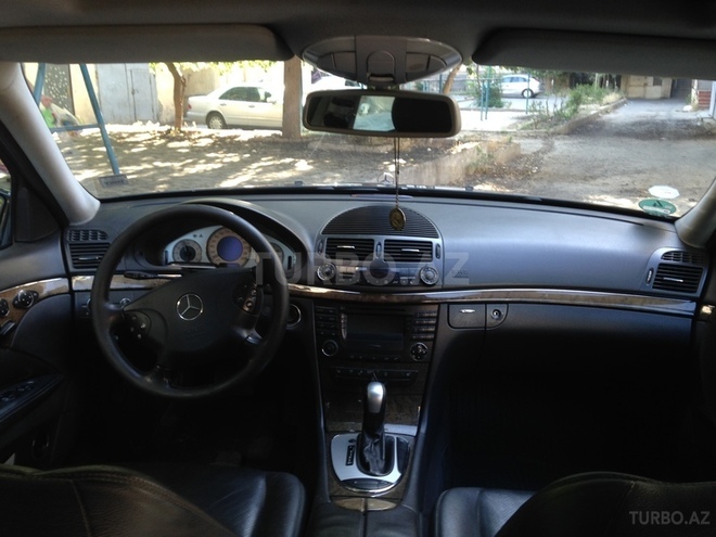 Mercedes E 320 2002, 259,000 km - 3.2 л - Bakı