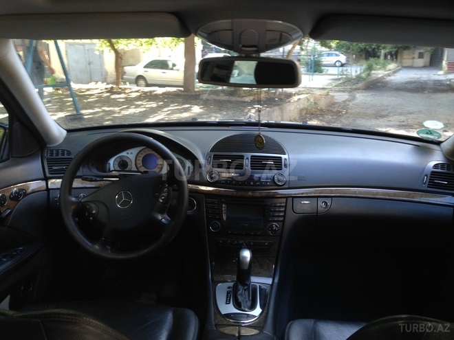 Mercedes E 320 2002, 259,000 km - 3.2 л - Bakı