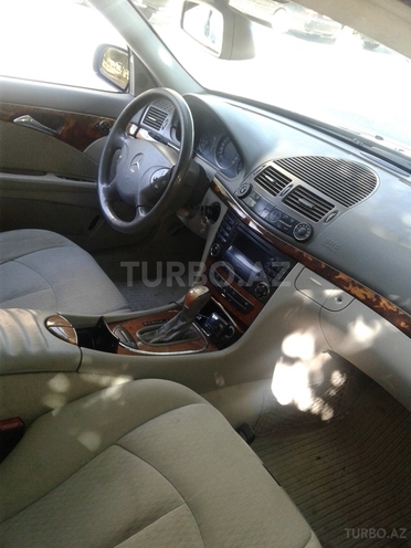 Mercedes E 220 2002, 183,000 km - 2.2 l - Bakı