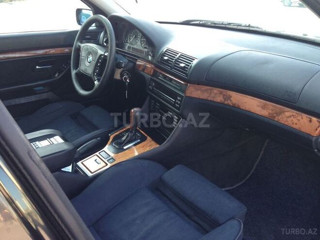 BMW 523 1996, 225,000 km - 2.5 l - Sumqayıt
