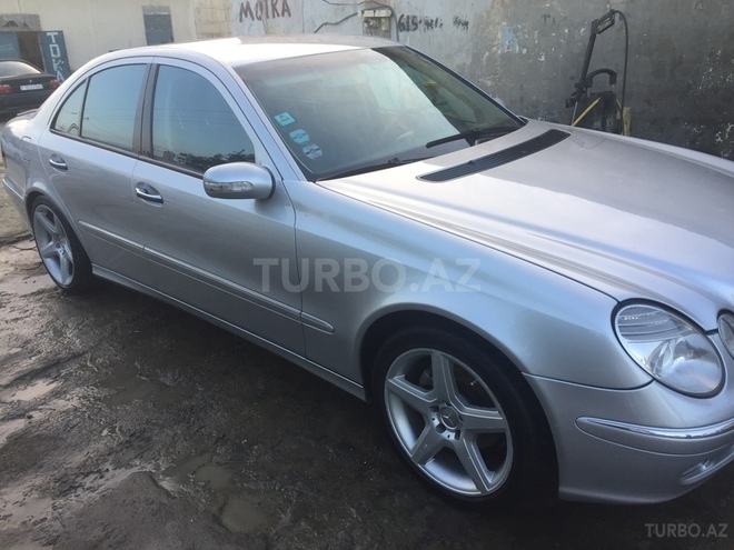 Mercedes E 270 2002, 237,400 km - 2.7 l - Bakı