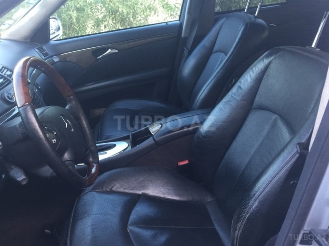 Mercedes E 270 2002, 237,400 km - 2.7 l - Bakı