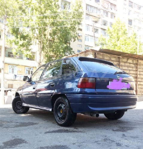 Opel Astra 1995, 253,000 km - 1.6 l - Bakı