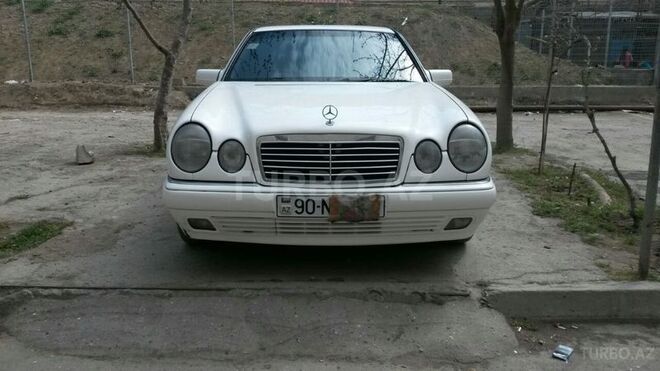 Mercedes E 220 1998, 277,000 km - 2.2 l - Bakı