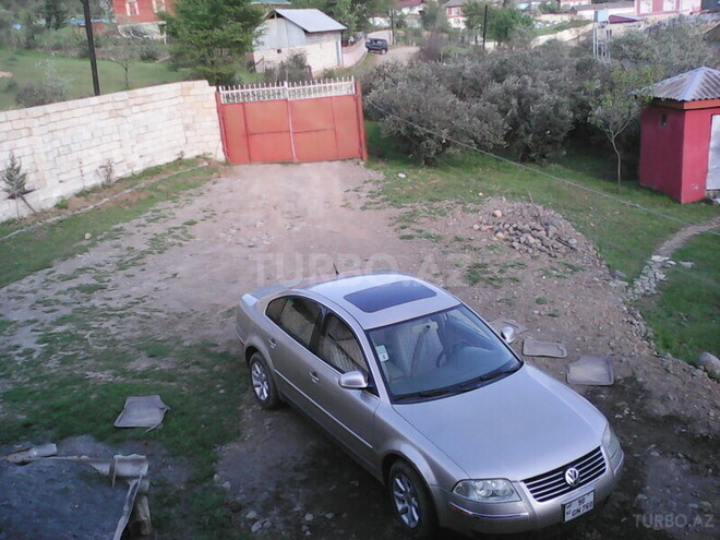 Volkswagen Passat 2003, 220,000 km - 1.8 l - Astara