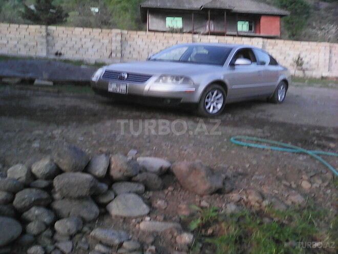 Volkswagen Passat 2003, 220,000 km - 1.8 l - Astara