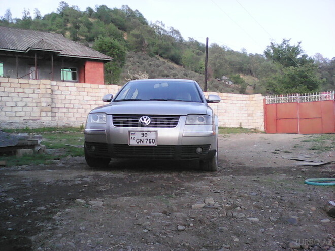 Volkswagen Passat 2003, 220,000 km - 1.8 l - Astara