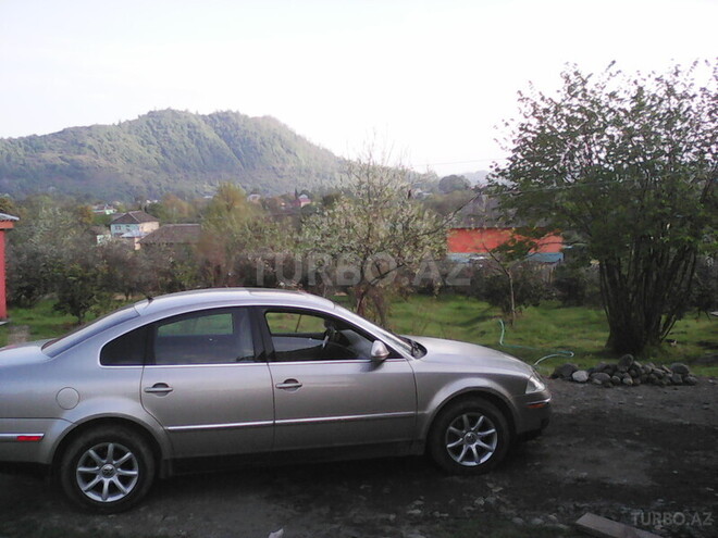 Volkswagen Passat 2003, 220,000 km - 1.8 l - Astara