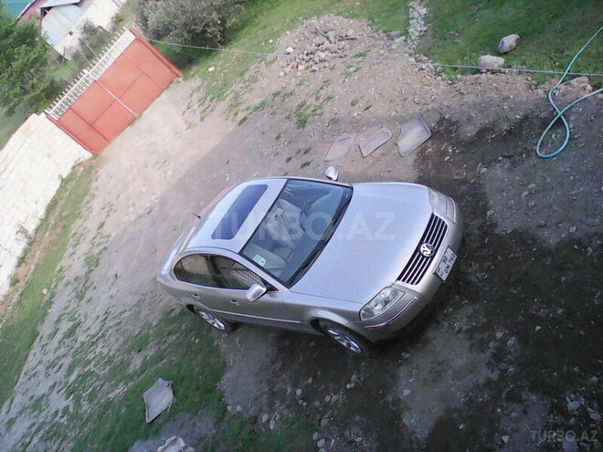 Volkswagen Passat 2003, 220,000 km - 1.8 l - Astara
