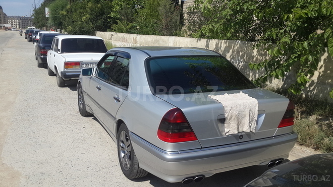 Mercedes C 240 1999, 114,000 km - 2.4 l - Bakı