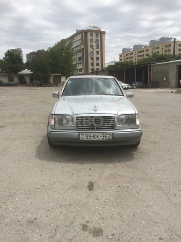Mercedes E 200 1993, 3,256,445 km - 2.0 l - Bakı