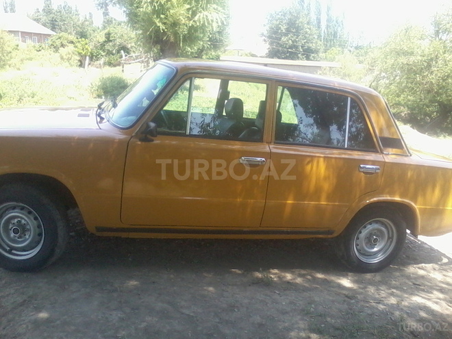 LADA (VAZ) 21011 1979, 100,000 km - 1.5 l - Göyçay