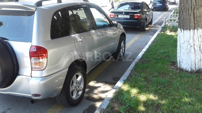 Toyota RAV4 2001, 225,000 km - 2.0 l - Sumqayıt