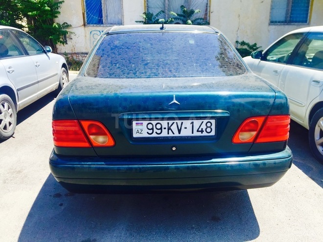 Mercedes E 240 1999, 388,000 km - 2.4 l - Bakı