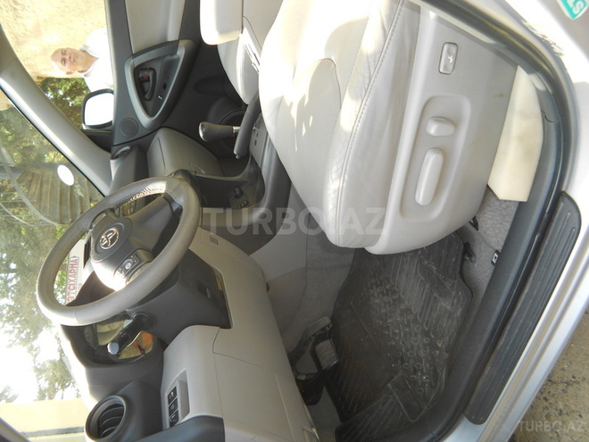 Toyota RAV4 2009, 104,000 km - 3.5 l - Masallı
