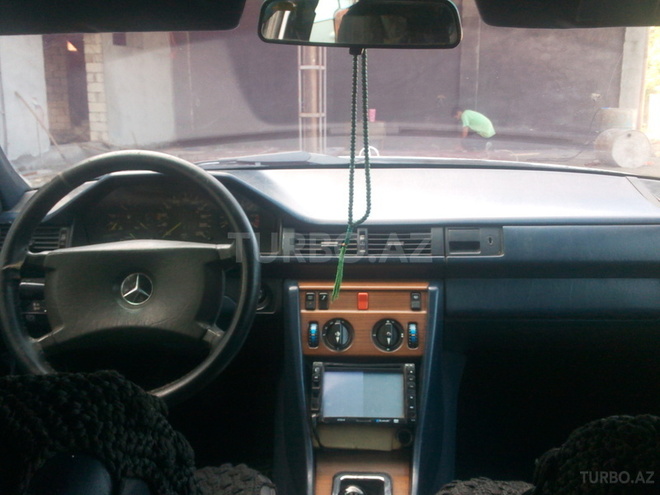 Mercedes E 230 1988, 210,000 km - 2.3 l - Lənkəran