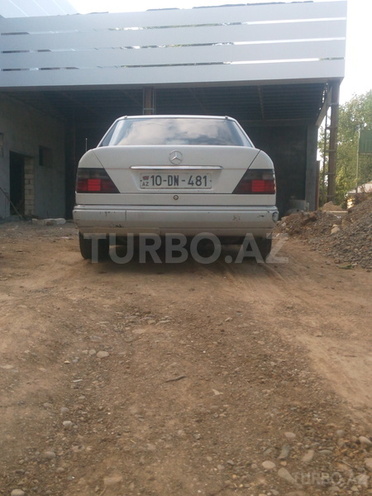 Mercedes E 230 1988, 210,000 km - 2.3 l - Lənkəran