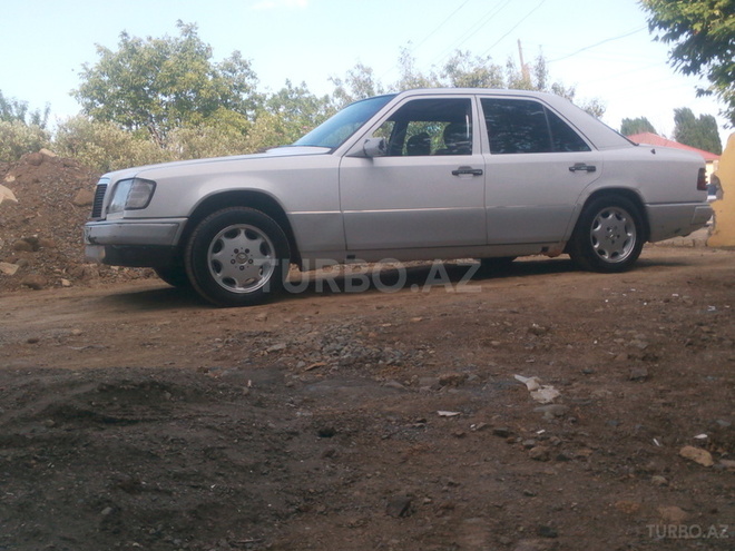Mercedes E 230 1988, 210,000 km - 2.3 l - Lənkəran