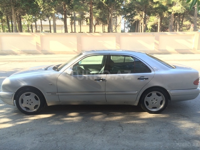 Mercedes E 220 1998, 407,000 km - 2.2 l - Bakı
