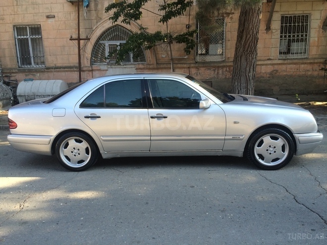Mercedes E 220 1998, 407,000 km - 2.2 l - Bakı