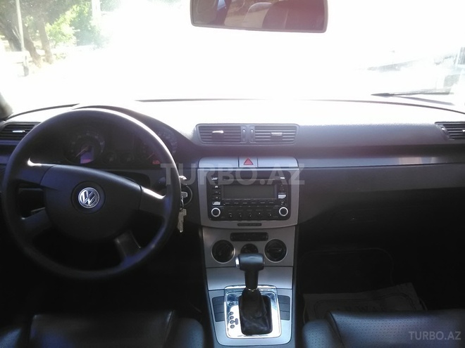Volkswagen Passat 2005, 241,000 km - 2.0 l - Bakı