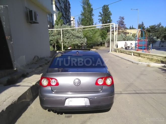 Volkswagen Passat 2005, 241,000 km - 2.0 l - Bakı