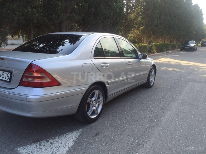 Mercedes C 200 2001, 268,000 km - 2.0 л - Sumqayıt