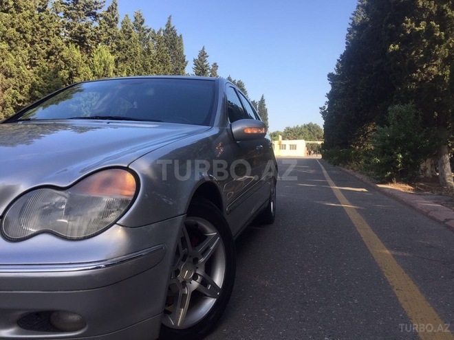 Mercedes C 200 2001, 268,000 km - 2.0 л - Sumqayıt