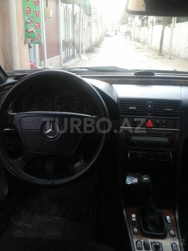 Mercedes C 200 1999, 299,500 km - 2.2 l - Bakı