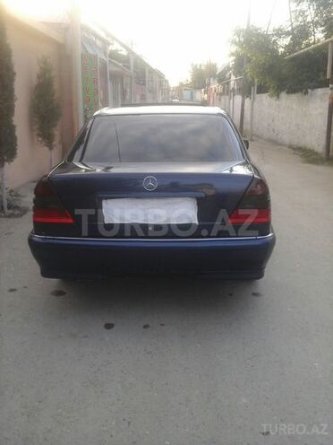Mercedes C 200 1999, 299,500 km - 2.2 l - Bakı