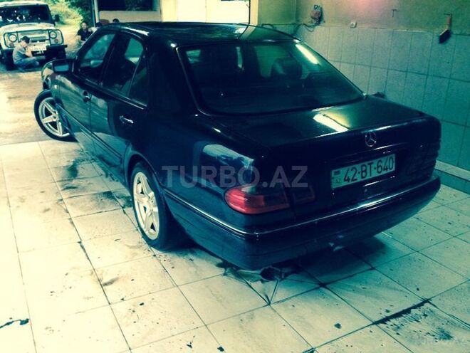 Mercedes E 200 1997, 213,654 km - 2.0 л - Lənkəran
