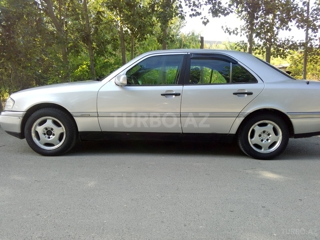 Mercedes C 180 1995, 325,000 km - 1.8 л - Bakı