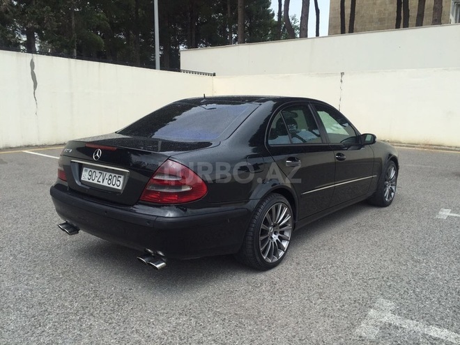 Mercedes E 270 2003, 210,000 km - 2.7 l - Sumqayıt