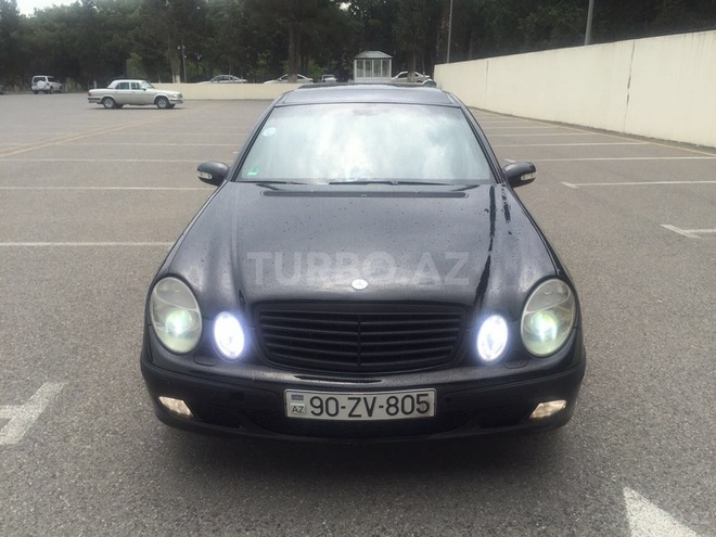 Mercedes E 270 2003, 210,000 km - 2.7 l - Sumqayıt