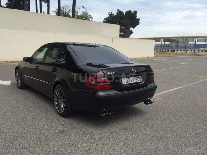 Mercedes E 270 2003, 210,000 km - 2.7 l - Sumqayıt